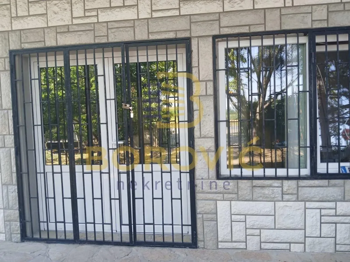 Rent, house, 95m², Borča 1, Borča Sve Podlokacije