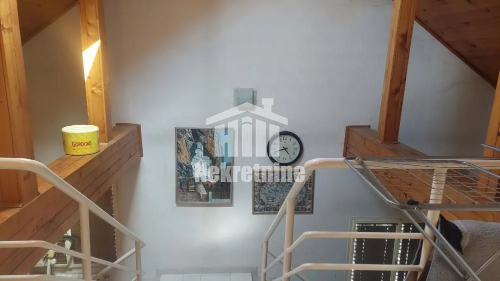 Sale, house, 250m², Voždovac Sve Podlokacije, Beograd