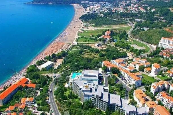 Prodaja, plac, 3650m², Bečići, Budva