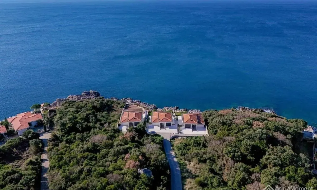 Prodaja, kuća, 240m², Utjeha, Bar