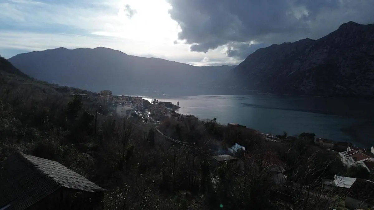 Sale, land lot, 400m², Risan, Kotor
