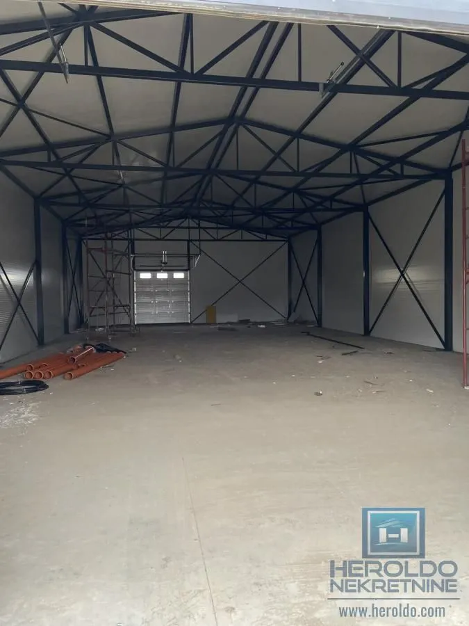 Rent, office space, 300m², Striško Naselje, Paraćin