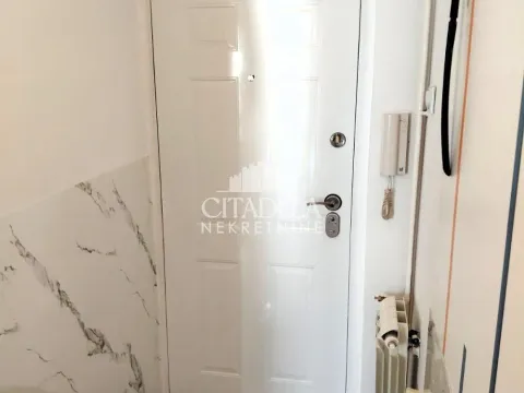 Izdavanje, jednosoban stan, 30m², Stari Grad, Beograd - image 12