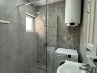 Izdavanje, trosoban stan, 200m², Centar, Tivat - image 9