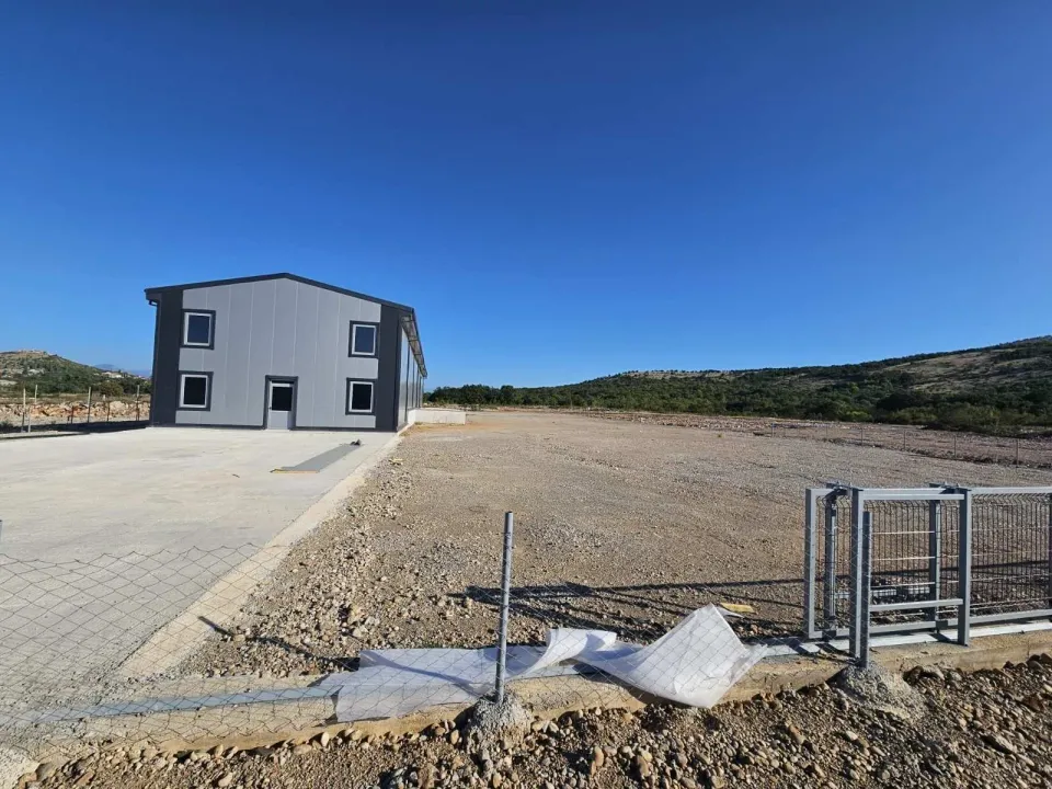 Sale, office space, 600m², Donji Kokoti, Podgorica