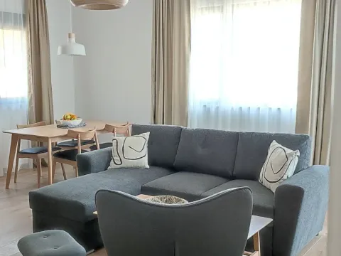 Izdavanje, dvosoban stan, 69m², Gospoština, Budva - image 3