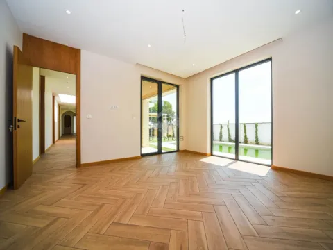Izdavanje, kuća, 350m², Tuzi, Podgorica - image 18