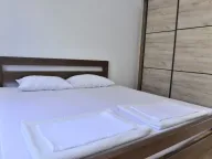 Izdavanje, četvorosoban stan, 210m², Marići, Tivat - image 9