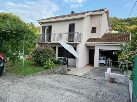 Sale, house, 116m², Tivat, Crna Gora