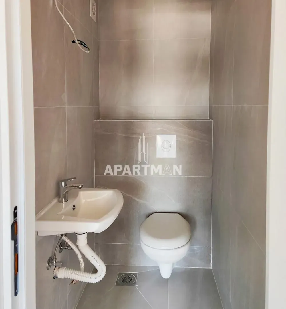 Prodaja, trosoban stan, 77m², Cvetkova Pijaca, Zvezdara Sve Podlokacije
