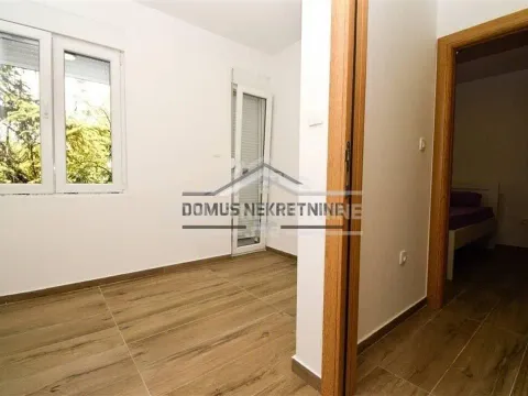 Rent, two bedroom apartment, 65m², Autobuska stanica, Podgorica - image 11