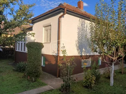 Sale, house, 102m², Ker, Subotica - image 2