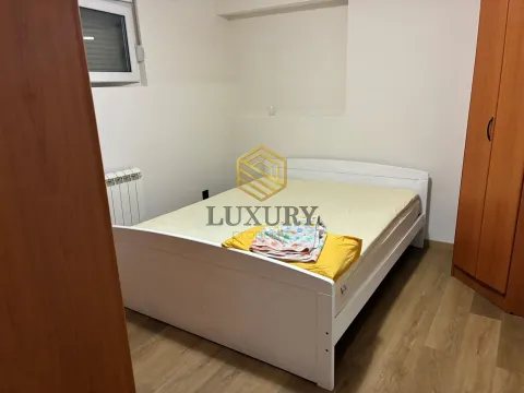 Rent, two bedroom apartment, 100m², Stari Aerodrom, Podgorica - image 3