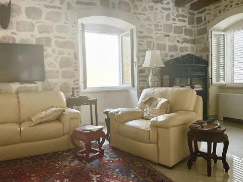 Prodaja, kuća, 208m², Perast, Kotor - image 2