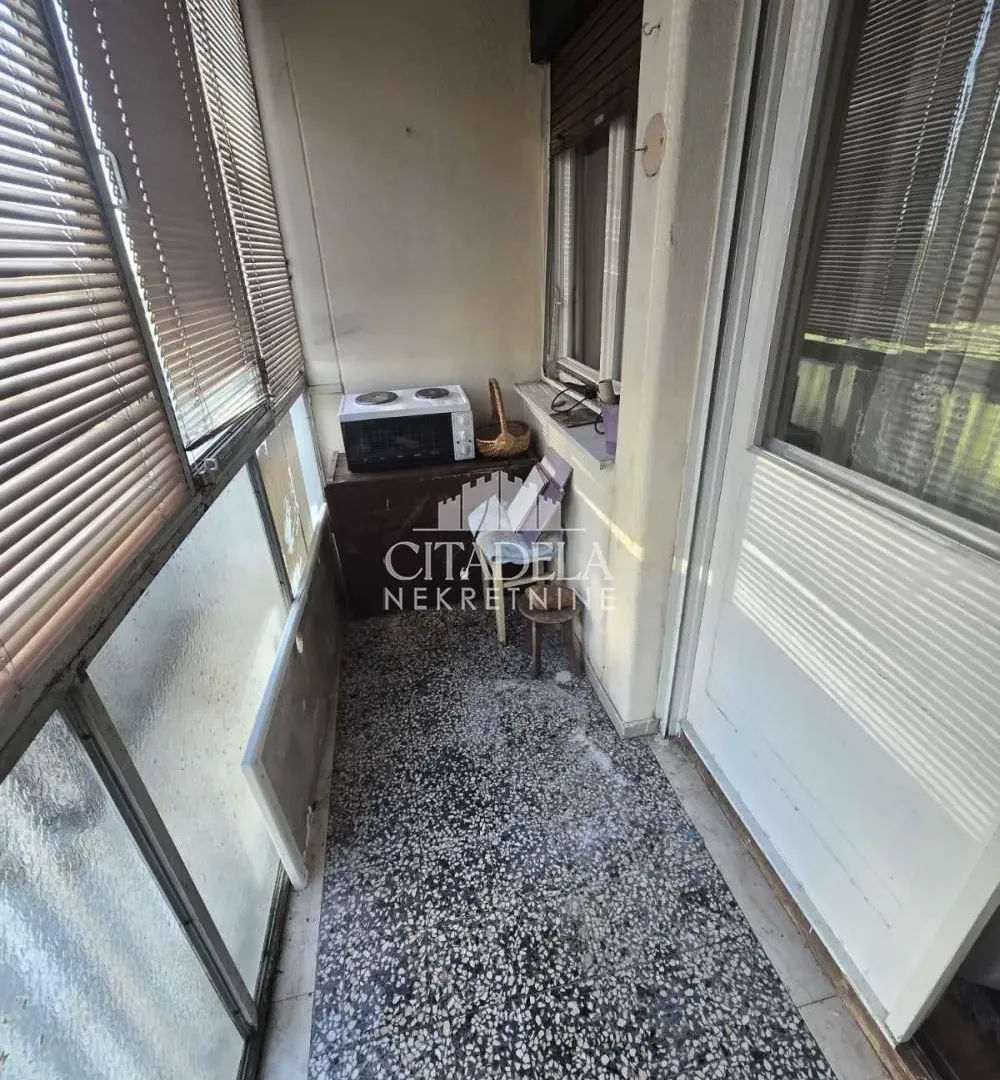 Prodaja, dvosoban stan, 70m², Zemun Sve Podlokacije, Beograd