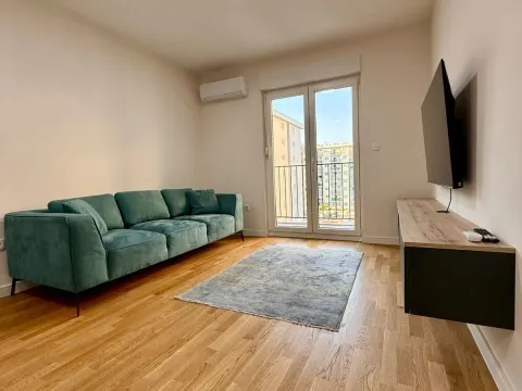Izdavanje, jednosoban stan, 43m², Pobrežje, Podgorica - image 3