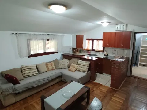 Rent, house, 42m², Malo Brdo, Podgorica - image 10