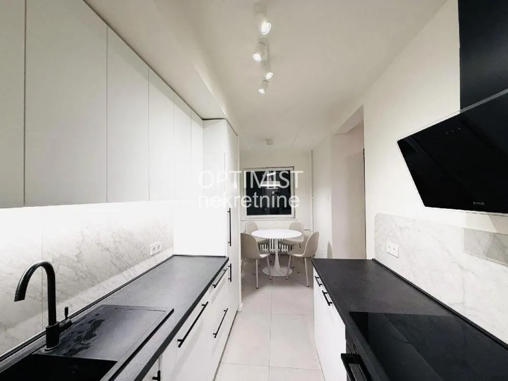 Izdavanje, trosoban stan, 76m², Novi Beograd Blok 61, Novi Beograd Sve Podlokacije