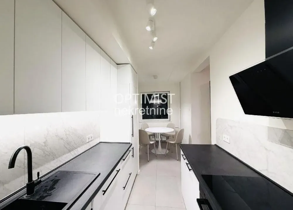 Izdavanje, trosoban stan, 76m², Novi Beograd Blok 61, Novi Beograd Sve Podlokacije