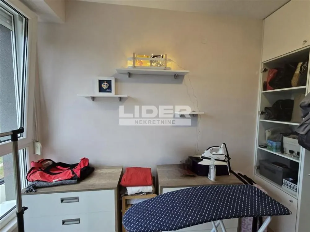 Sale, two bedroom apartment, 76m², Novi Beograd Blok 64, Novi Beograd Sve Podlokacije