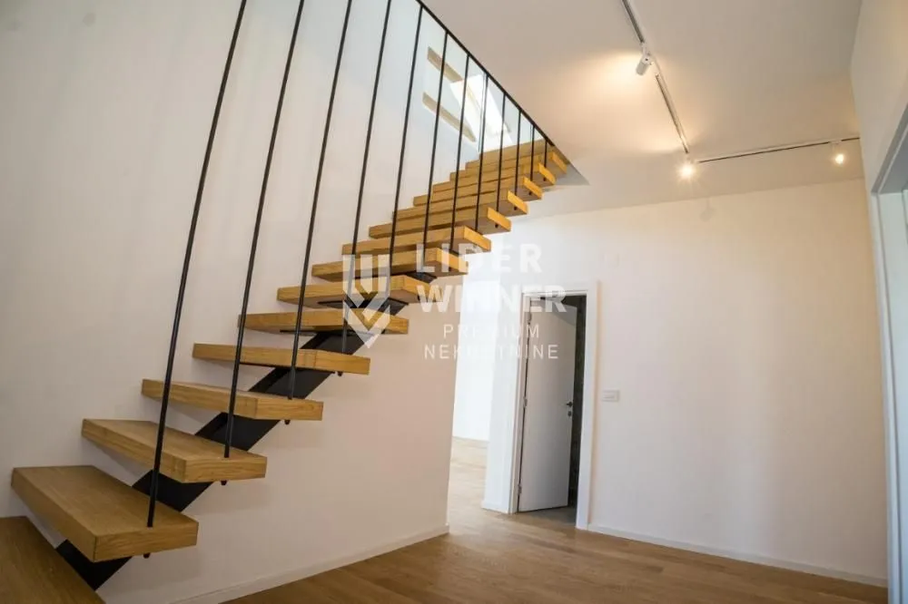 Sale, house, 250m², Kosmaj, Sopot