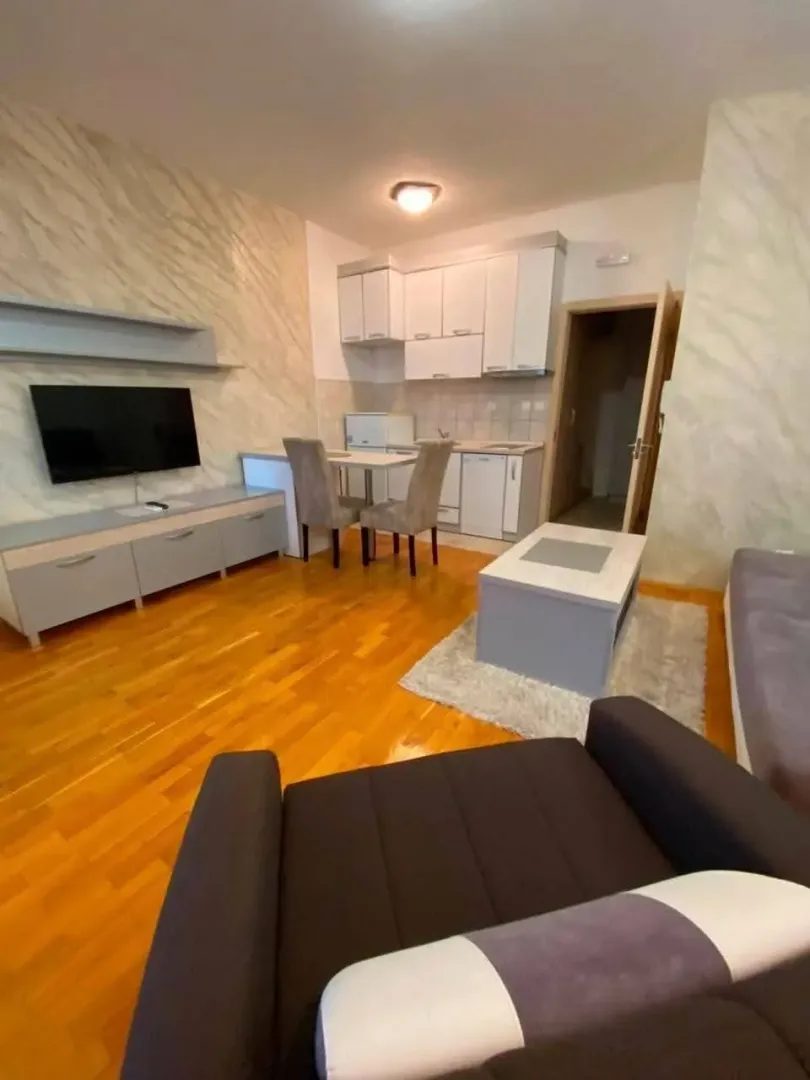 Prodaja, garsonjera, 29m², Stari Aerodrom, Podgorica