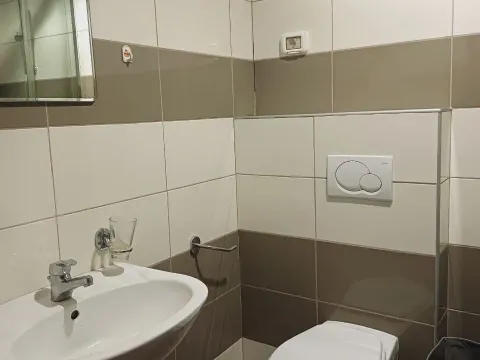 Izdavanje, jednosoban stan, 54m², City Kvart, Podgorica - image 8