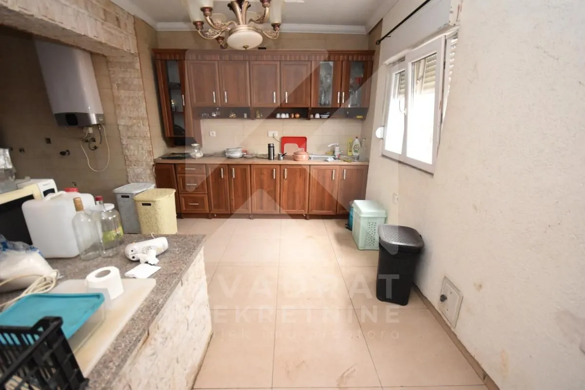 Prodaja, kuća, 343m², Zagorič, Podgorica