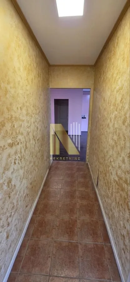 Prodaja, kuća, 312m², Novi Sad, Srbija