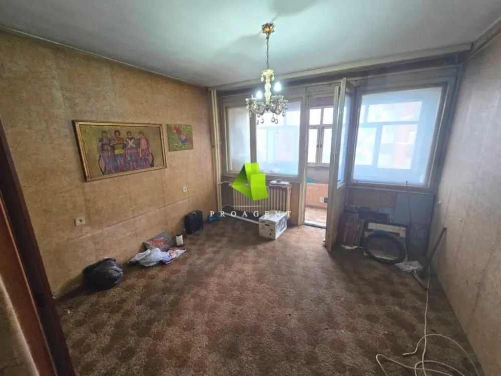 Prodaja, trosoban stan, 72m², Crveni Pevac, Niš