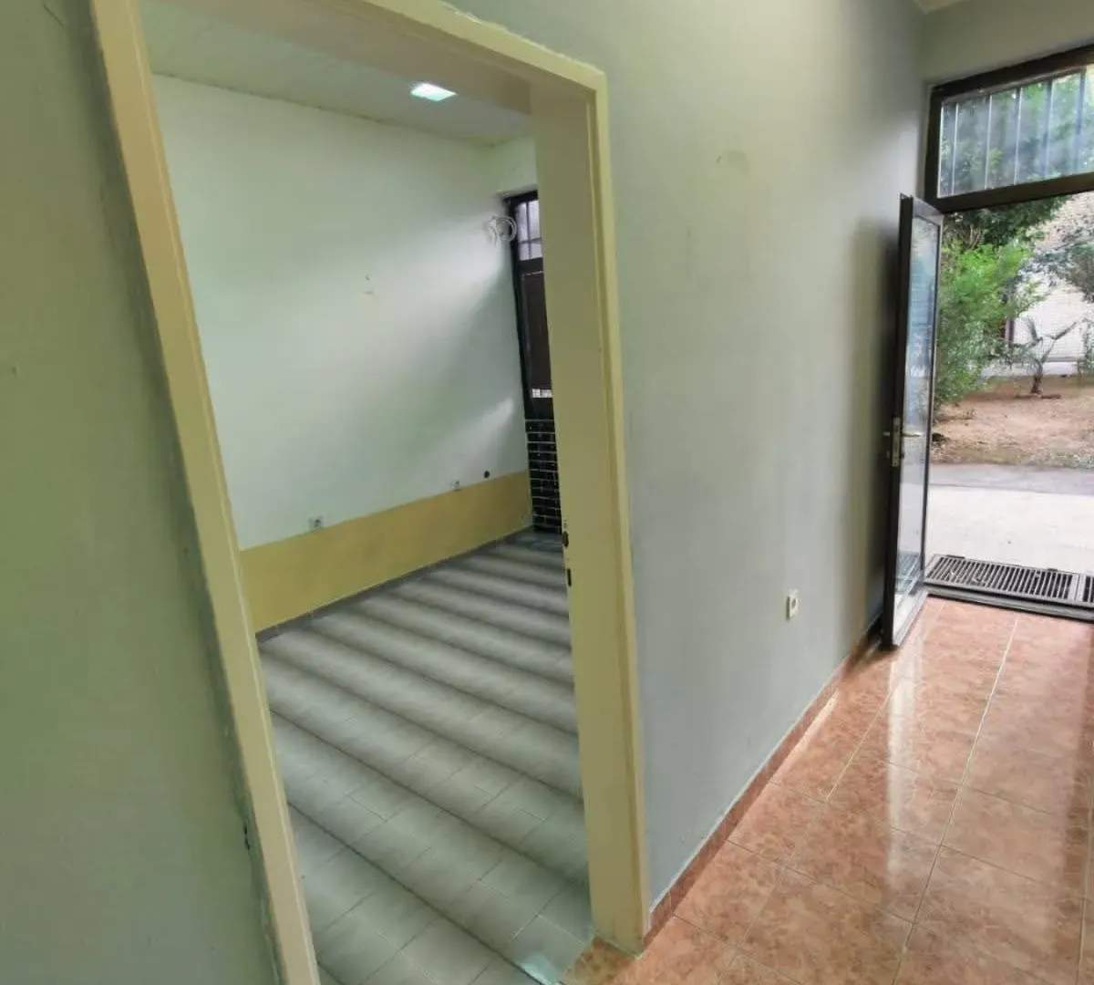 Sale, studio apartment, 36m², Lepa Kata, Podgorica