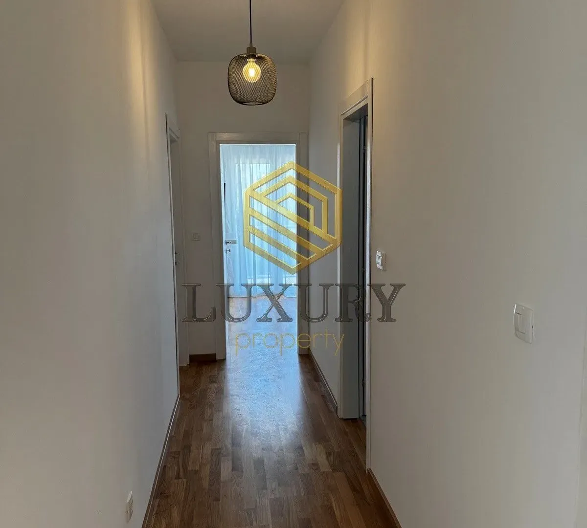 Izdavanje, dvosoban stan, 60m², Zagorič, Podgorica