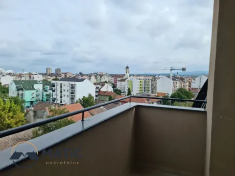 Izdavanje, trosoban stan, 67m², Centar, Novi Sad - image 11