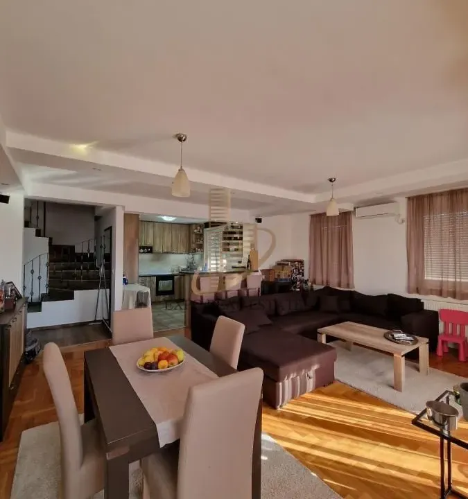 Sale, four bedroom apartment, 120m², Nova Detelinara, Novi Sad Sve Podlokacije
