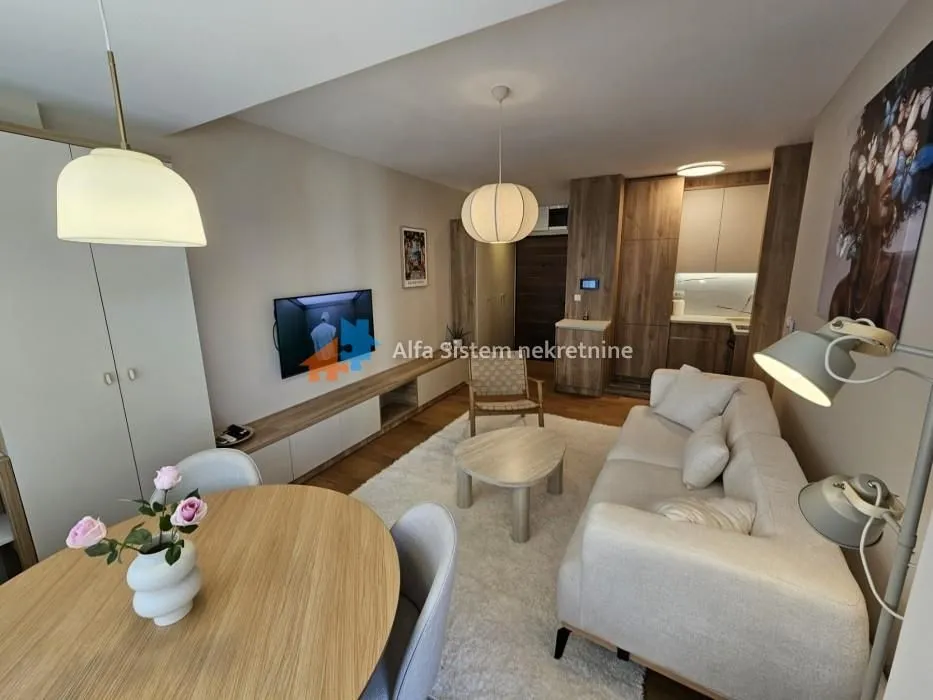 Izdavanje, stan, 42m², Lekino Brdo, Voždovac Sve Podlokacije