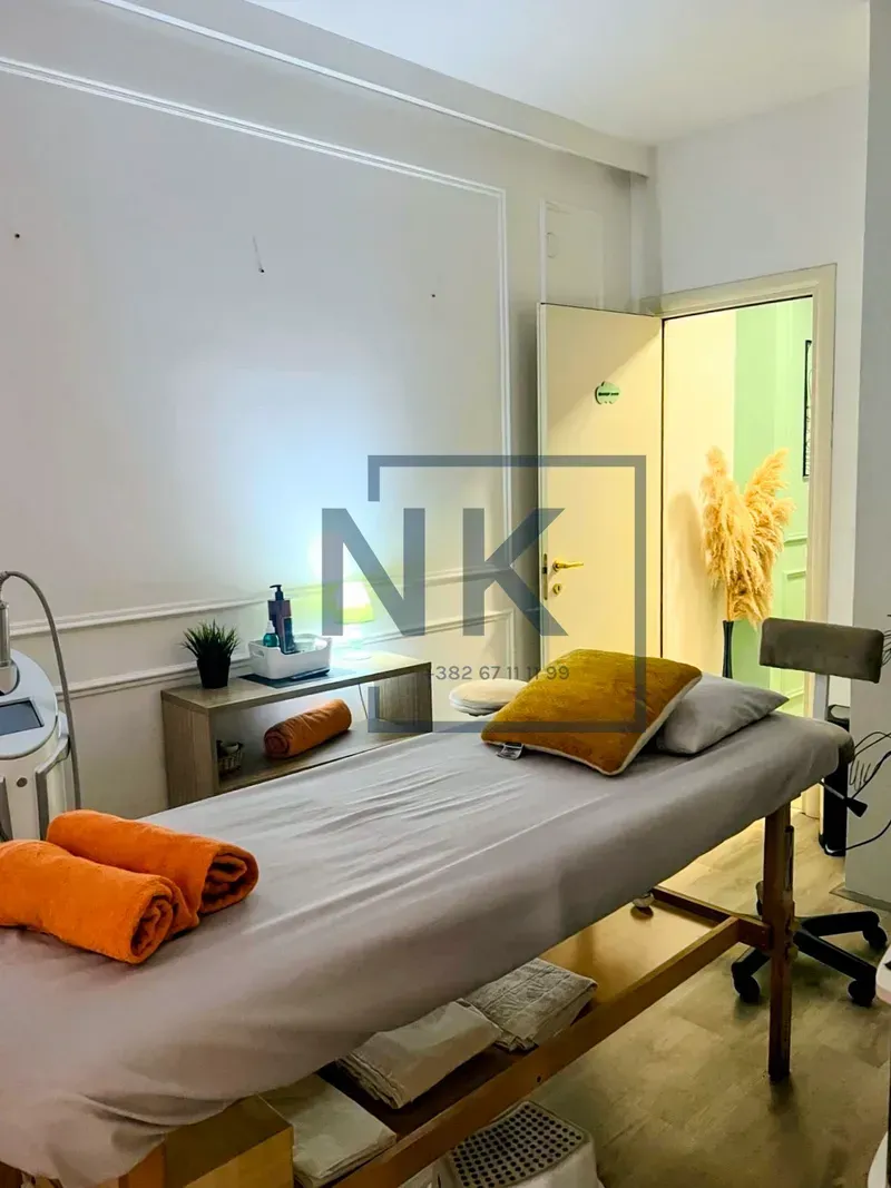 Rent, office space, 172m², 1 maj, Podgorica