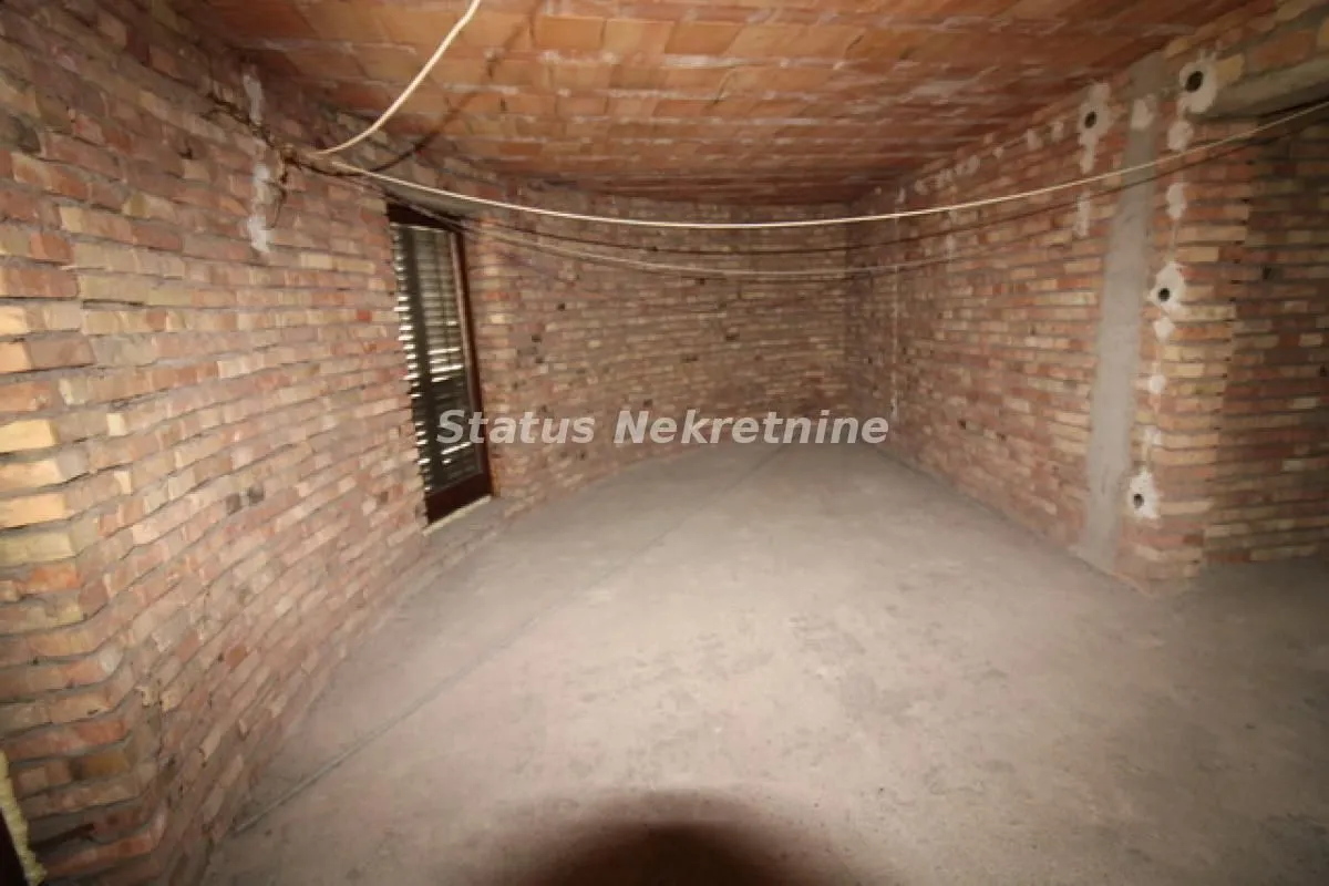 Prodaja, kuća, 416m², Sremska Mitrovica, Srbija