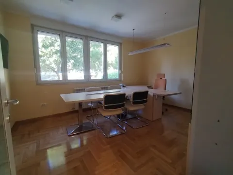 Izdavanje, poslovni prostor, 62m², Vračar Sve Podlokacije, Beograd - image 9