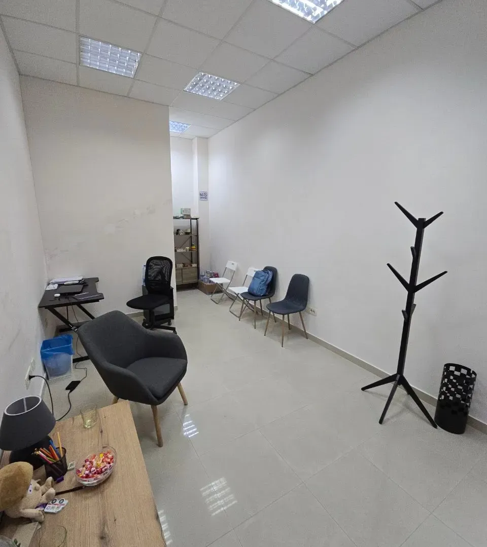 Izdavanje, poslovni prostor, 20m², Stari Aerodrom, Podgorica