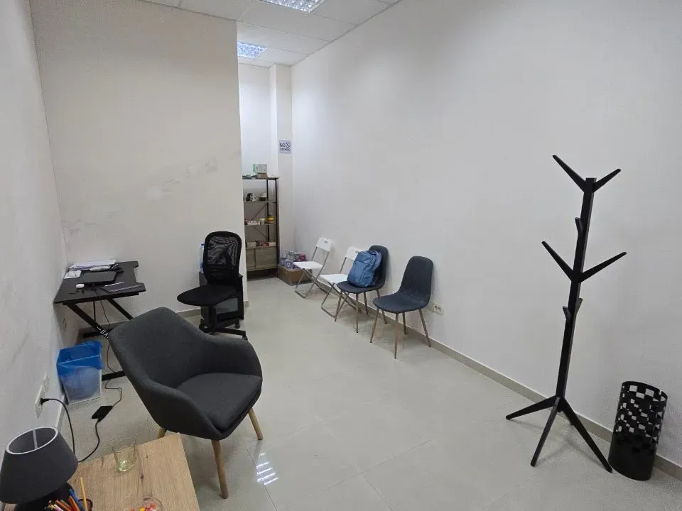 Izdavanje, poslovni prostor, 20m², Stari Aerodrom, Podgorica