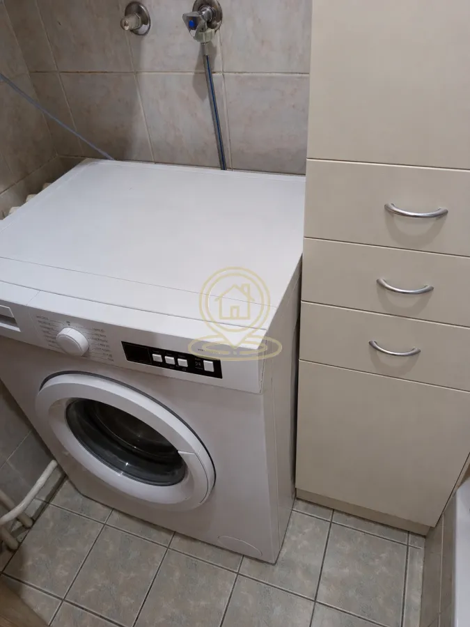 Izdavanje, garsonjera, 22m², Salajka, Novi Sad Sve Podlokacije