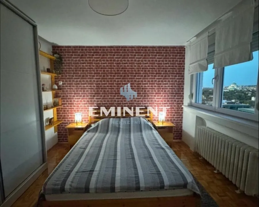 Izdavanje, trosoban stan, 60m², Savski Venac, Beograd