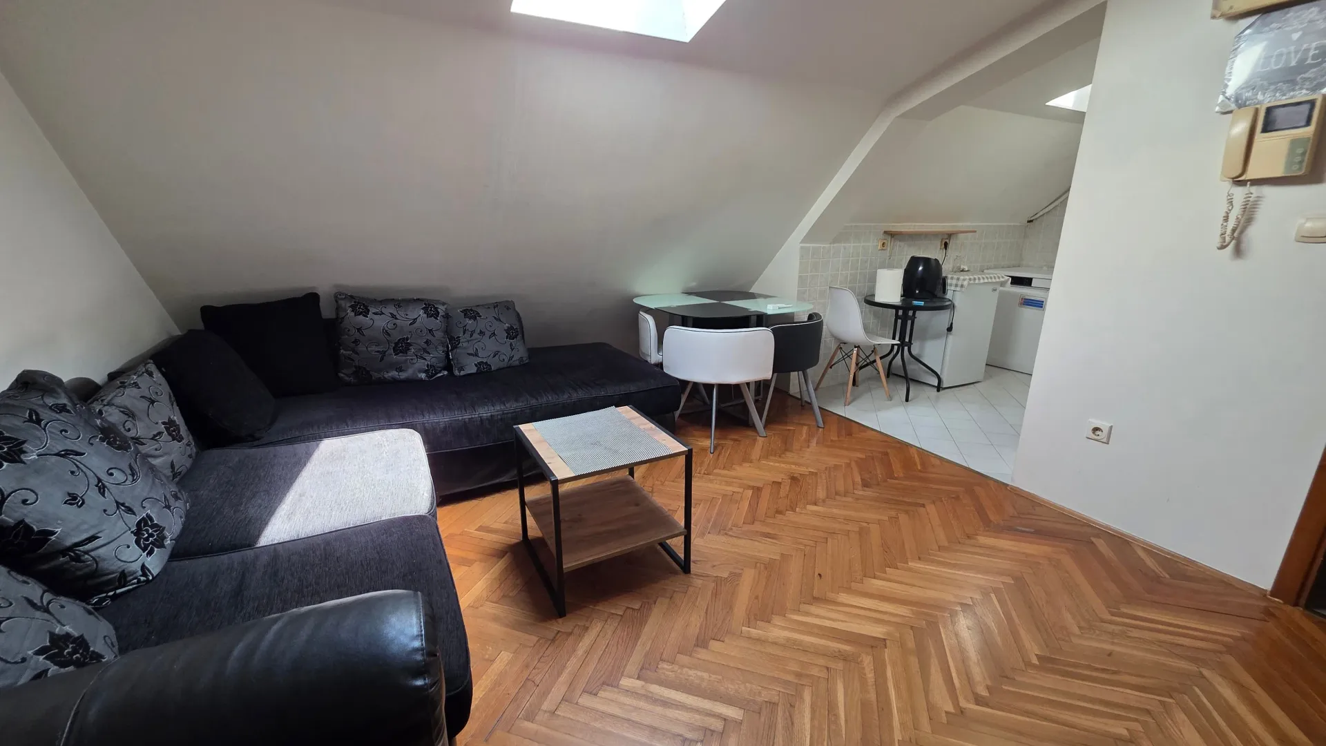 Rent, studio apartment, 25m², Stara Varoš, Podgorica
