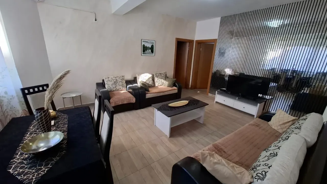Rent, two bedroom apartment, 75m², Dumidran, Tivat