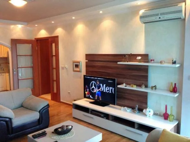 Prodaja, dvosoban stan, 76m², Preko Morače, Podgorica