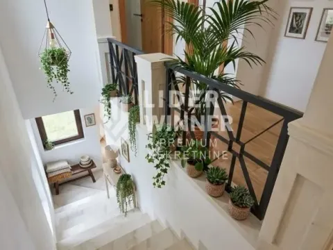 Sale, house, 250m², Surčin, Beograd - image 19