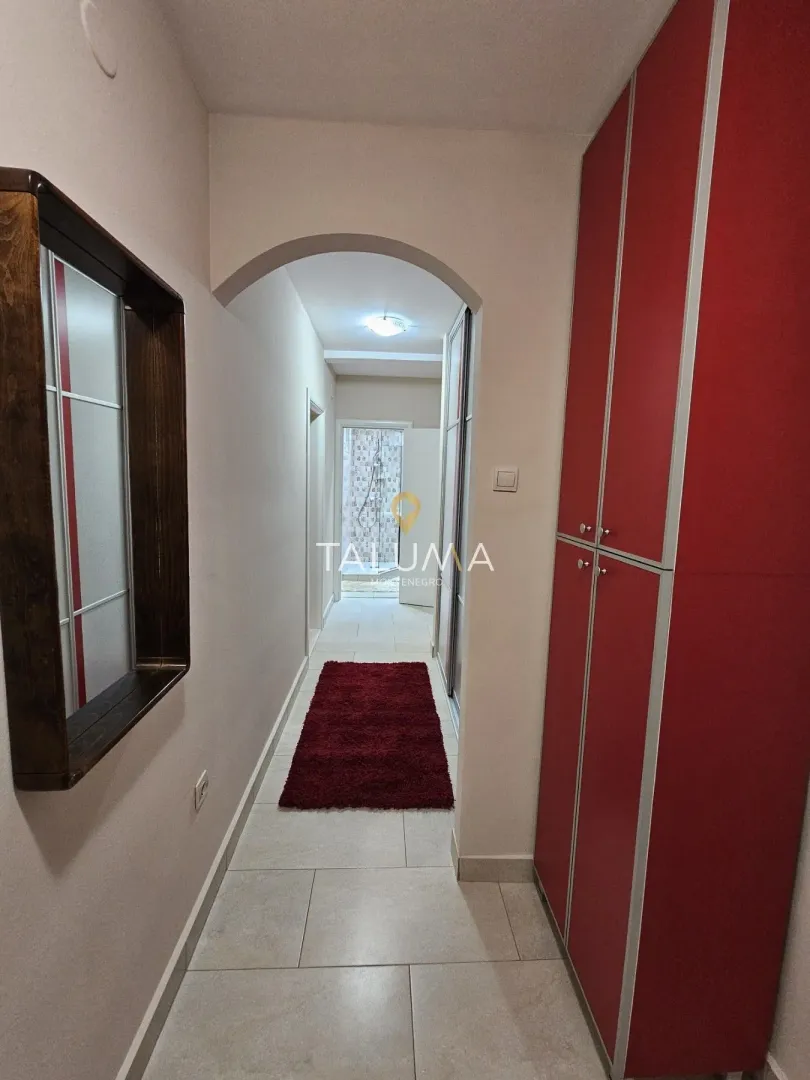 Rent, three bedroom apartment, 100m², Blok 6, Podgorica