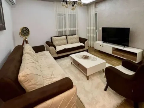 Izdavanje, dvosoban stan, 66m2, Zabjelo, Podgorica