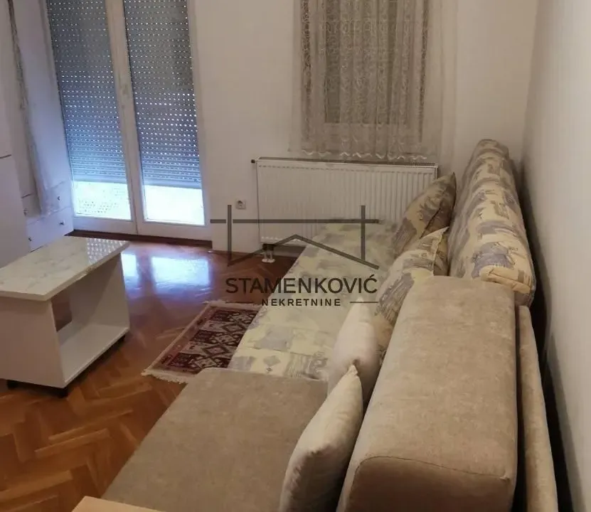 Izdavanje, garsonjera, 24m², Centar, Novi Sad