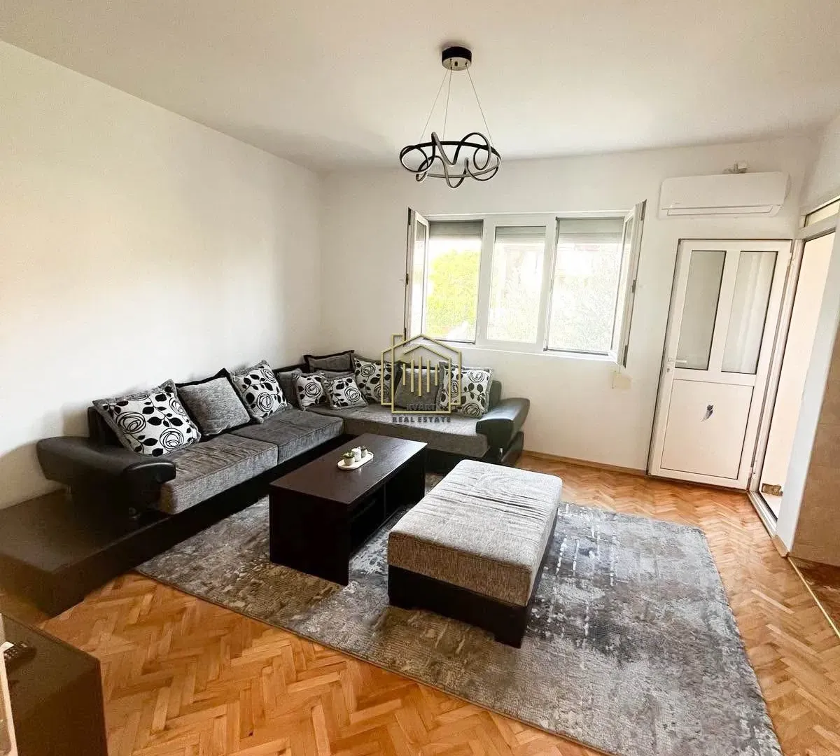 Izdavanje, dvosoban stan, 70m², Masline, Podgorica